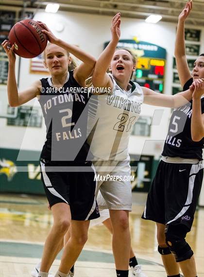 Thumbnail 2 in Potomac Falls @ Loudoun Valley photogallery.