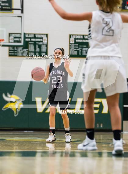 Thumbnail 3 in Potomac Falls @ Loudoun Valley photogallery.