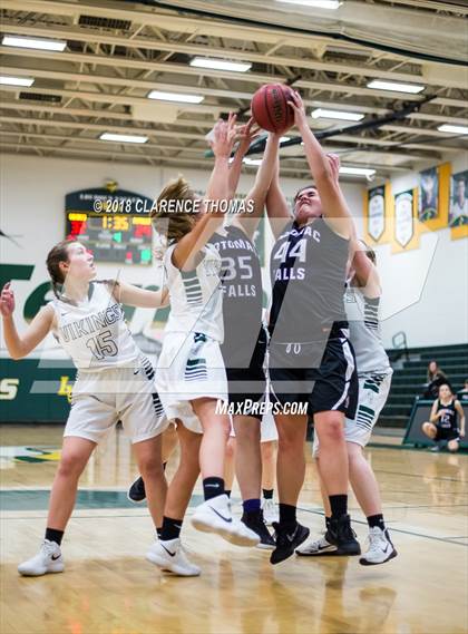 Thumbnail 1 in Potomac Falls @ Loudoun Valley photogallery.