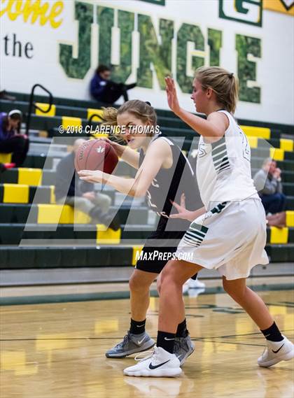 Thumbnail 1 in Potomac Falls @ Loudoun Valley photogallery.