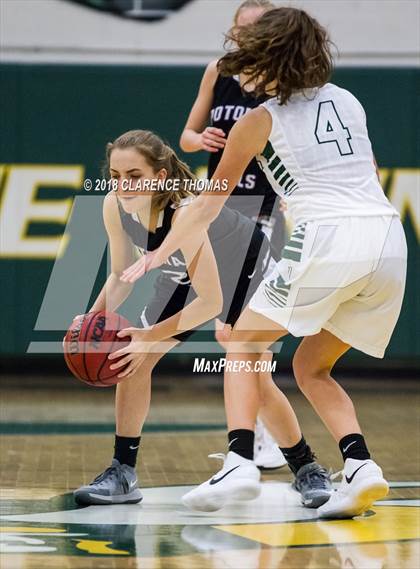 Thumbnail 3 in Potomac Falls @ Loudoun Valley photogallery.