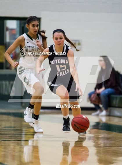 Thumbnail 1 in Potomac Falls @ Loudoun Valley photogallery.