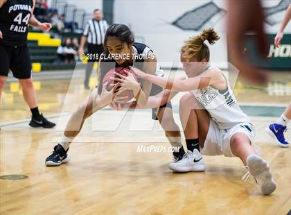 Thumbnail 1 in Potomac Falls @ Loudoun Valley photogallery.