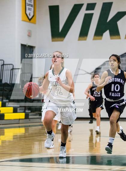 Thumbnail 1 in Potomac Falls @ Loudoun Valley photogallery.