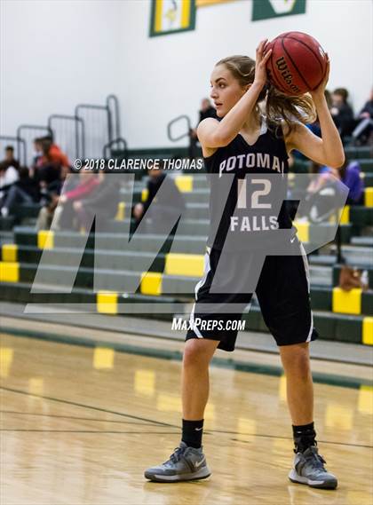 Thumbnail 1 in Potomac Falls @ Loudoun Valley photogallery.