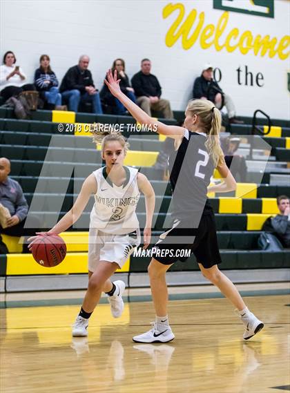 Thumbnail 2 in Potomac Falls @ Loudoun Valley photogallery.
