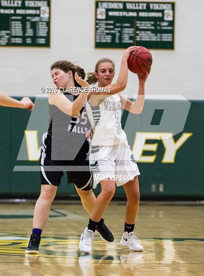 Thumbnail 1 in Potomac Falls @ Loudoun Valley photogallery.