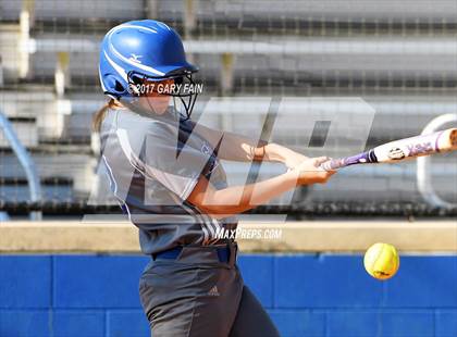 Thumbnail 3 in Red Bank vs Howard Tech photogallery.