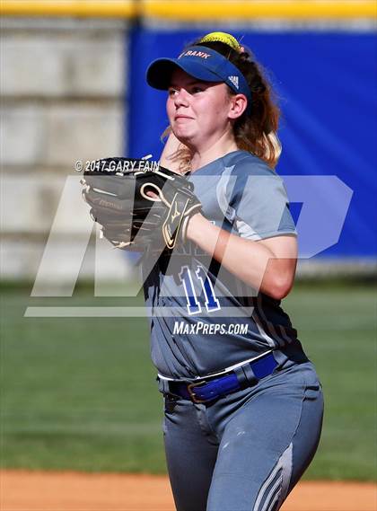 Thumbnail 3 in Red Bank vs Howard Tech photogallery.