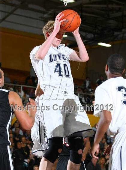 Thumbnail 1 in Harvard-Westlake vs. Loyola photogallery.