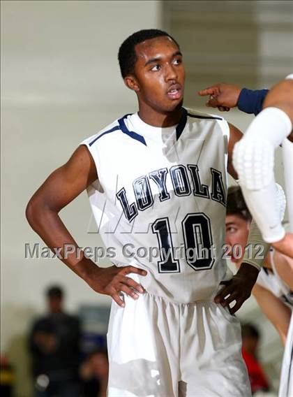 Thumbnail 3 in Harvard-Westlake vs. Loyola photogallery.