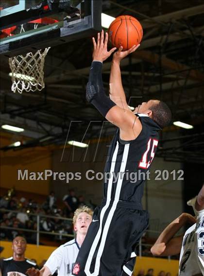 Thumbnail 3 in Harvard-Westlake vs. Loyola photogallery.