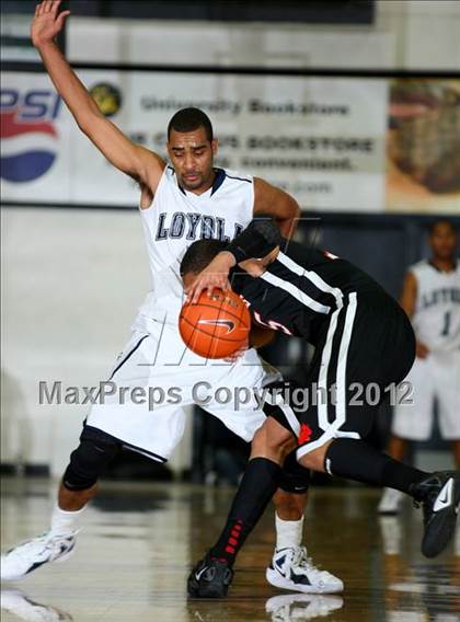 Thumbnail 2 in Harvard-Westlake vs. Loyola photogallery.