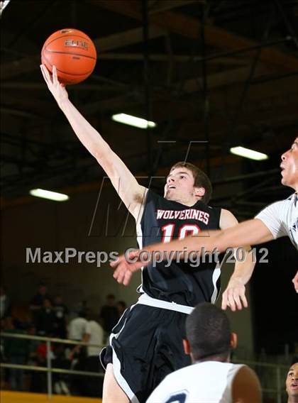 Thumbnail 3 in Harvard-Westlake vs. Loyola photogallery.
