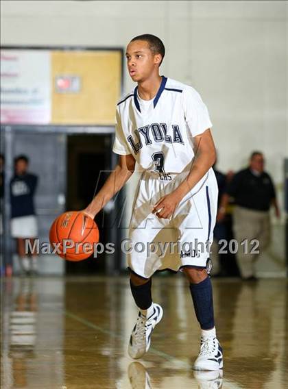 Thumbnail 2 in Harvard-Westlake vs. Loyola photogallery.