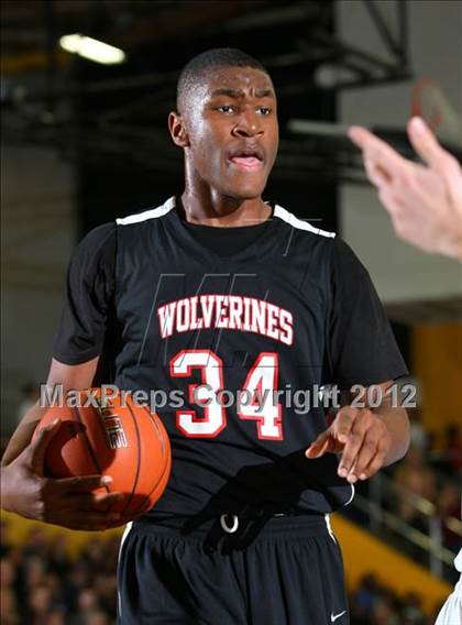 Thumbnail 1 in Harvard-Westlake vs. Loyola photogallery.