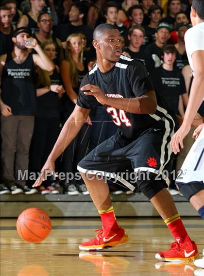 Thumbnail 1 in Harvard-Westlake vs. Loyola photogallery.