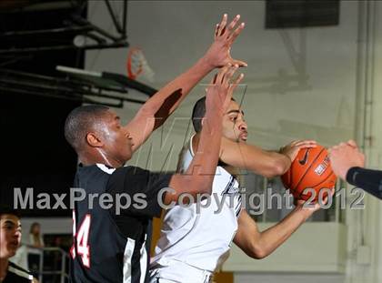 Thumbnail 3 in Harvard-Westlake vs. Loyola photogallery.