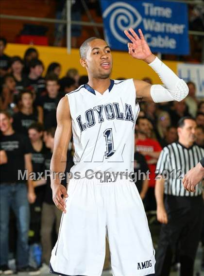 Thumbnail 2 in Harvard-Westlake vs. Loyola photogallery.