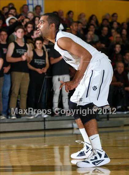 Thumbnail 3 in Harvard-Westlake vs. Loyola photogallery.