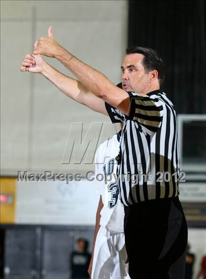 Thumbnail 1 in Harvard-Westlake vs. Loyola photogallery.