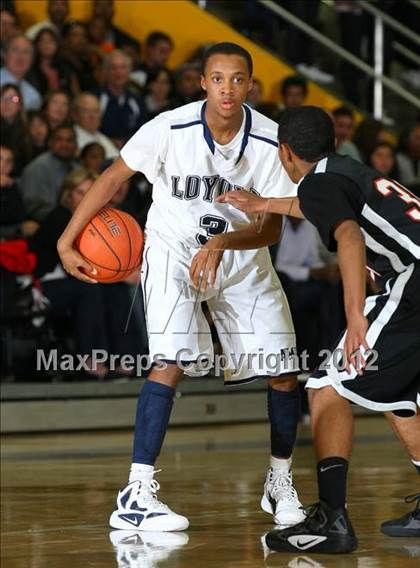 Thumbnail 1 in Harvard-Westlake vs. Loyola photogallery.