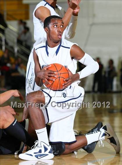 Thumbnail 3 in Harvard-Westlake vs. Loyola photogallery.