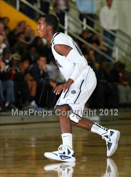 Thumbnail 2 in Harvard-Westlake vs. Loyola photogallery.