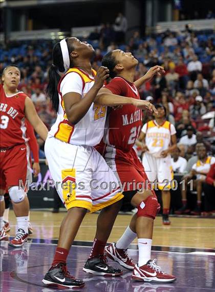 Thumbnail 3 in Mater Dei vs. Berkeley (CIF State D1 Final) photogallery.