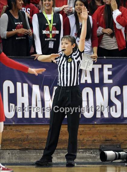 Thumbnail 1 in Mater Dei vs. Berkeley (CIF State D1 Final) photogallery.