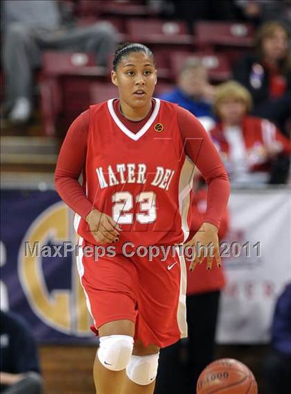 Thumbnail 1 in Mater Dei vs. Berkeley (CIF State D1 Final) photogallery.