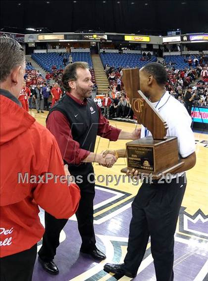 Thumbnail 2 in Mater Dei vs. Berkeley (CIF State D1 Final) photogallery.