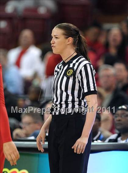 Thumbnail 2 in Mater Dei vs. Berkeley (CIF State D1 Final) photogallery.