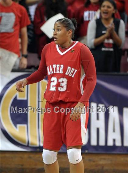Thumbnail 1 in Mater Dei vs. Berkeley (CIF State D1 Final) photogallery.
