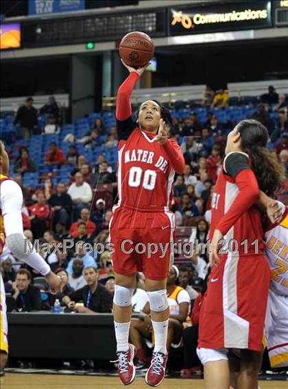 Thumbnail 2 in Mater Dei vs. Berkeley (CIF State D1 Final) photogallery.