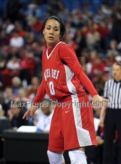 Thumbnail 1 in Mater Dei vs. Berkeley (CIF State D1 Final) photogallery.