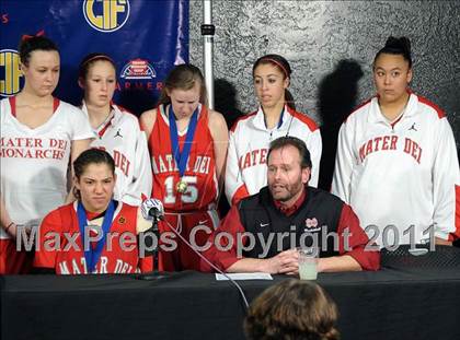 Thumbnail 2 in Mater Dei vs. Berkeley (CIF State D1 Final) photogallery.
