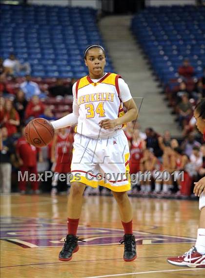 Thumbnail 1 in Mater Dei vs. Berkeley (CIF State D1 Final) photogallery.