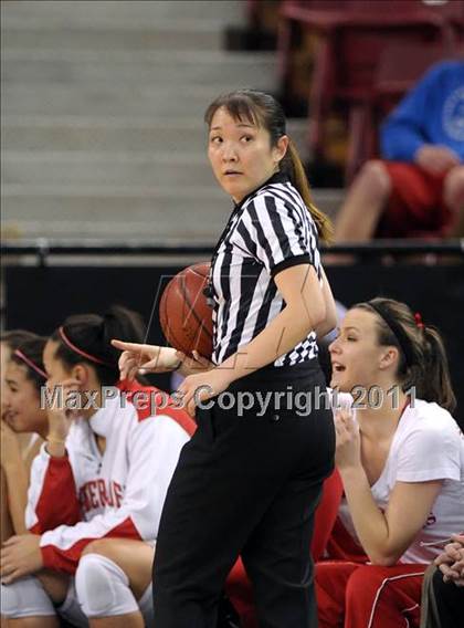 Thumbnail 3 in Mater Dei vs. Berkeley (CIF State D1 Final) photogallery.