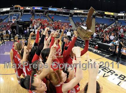 Thumbnail 3 in Mater Dei vs. Berkeley (CIF State D1 Final) photogallery.