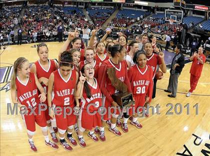 Thumbnail 3 in Mater Dei vs. Berkeley (CIF State D1 Final) photogallery.