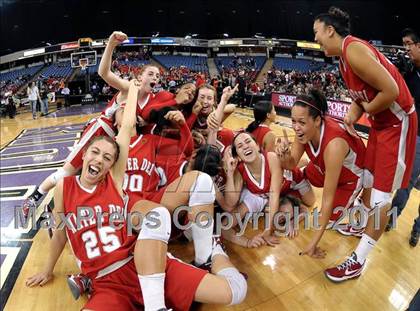 Thumbnail 1 in Mater Dei vs. Berkeley (CIF State D1 Final) photogallery.