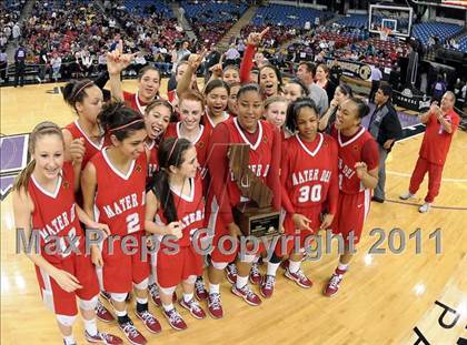 Thumbnail 1 in Mater Dei vs. Berkeley (CIF State D1 Final) photogallery.