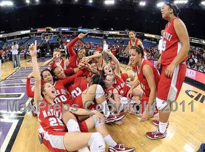 Thumbnail 2 in Mater Dei vs. Berkeley (CIF State D1 Final) photogallery.