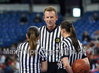 Thumbnail 3 in Mater Dei vs. Berkeley (CIF State D1 Final) photogallery.