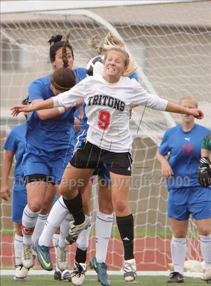 Thumbnail 3 in Buchanan vs. San Clemente (CIF D1 SoCal Regional Final) photogallery.