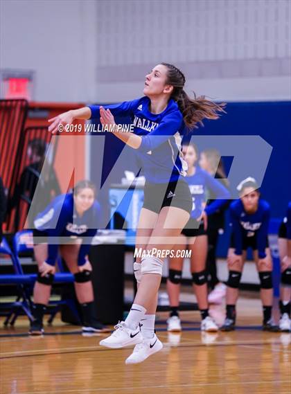 Thumbnail 1 in Cornwall Central vs. Wallkill (Section 9 Class A Final) photogallery.