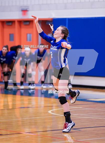 Thumbnail 1 in Cornwall Central vs. Wallkill (Section 9 Class A Final) photogallery.