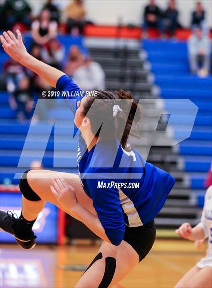 Thumbnail 1 in Cornwall Central vs. Wallkill (Section 9 Class A Final) photogallery.