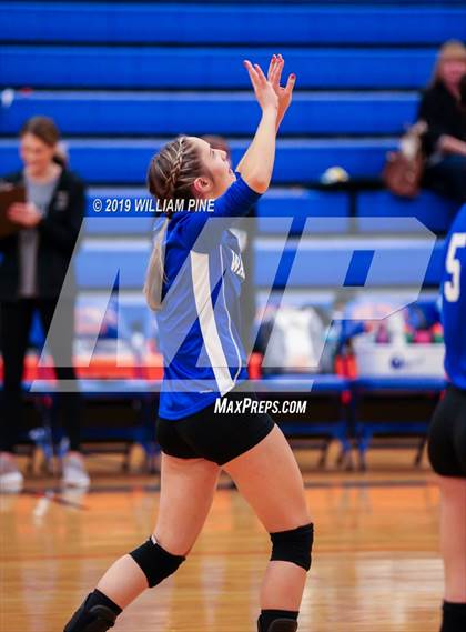 Thumbnail 1 in Cornwall Central vs. Wallkill (Section 9 Class A Final) photogallery.